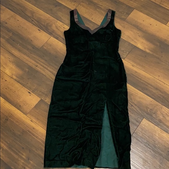 Donna Ricco Dresses & Skirts - Crushed velvet dress